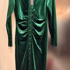 Fashion Nova Green Velvet Long Sleeve Dress